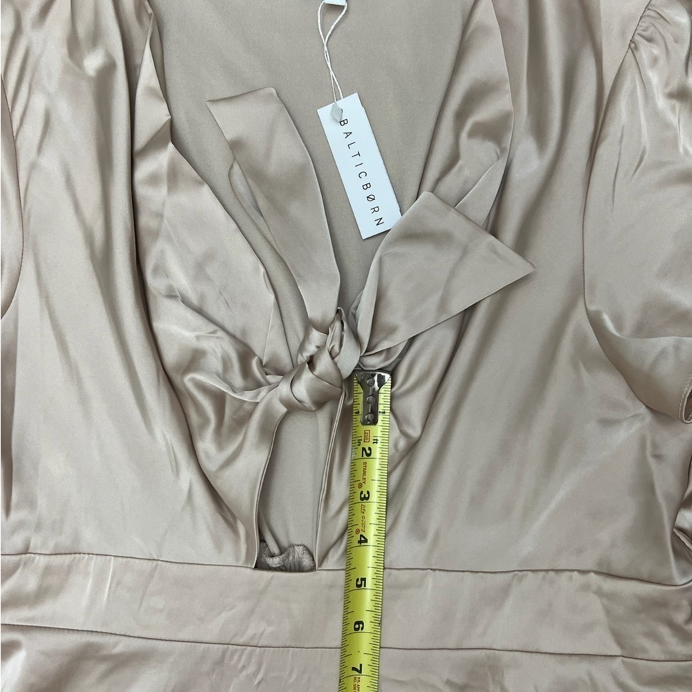 Baltic Born Poppy Satin Midi Dress V-Neck Open Tie Front in Champagne Size XXXL - Picture 11 of 13